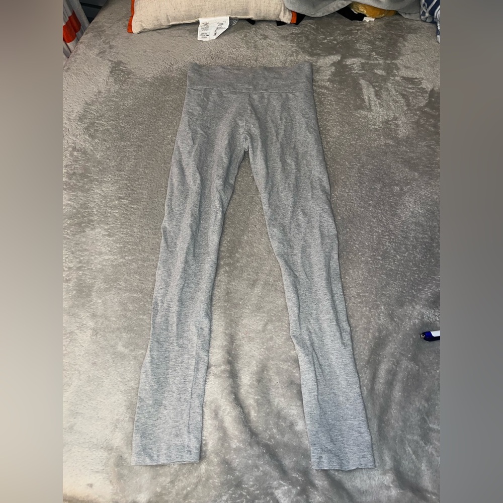 grey leggings